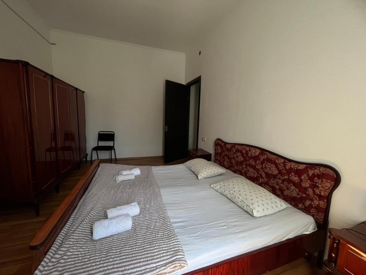 Guest House Oasis - Tvishi Luaran gambar